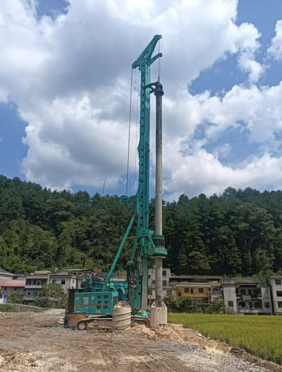 逆势而上，上海金泰大型旋挖钻机凭实力破局基建寒冬